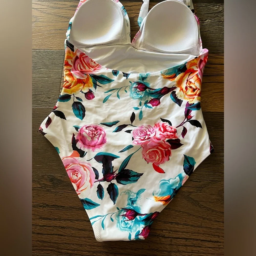 CUPSHE Bold Floral and Stripe Halter
One Piece Swimsuit NWT!! - Picture 12 of 12